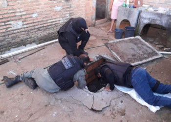 Polícia encontra droga dentro de fossa séptica em Joaquim Pires